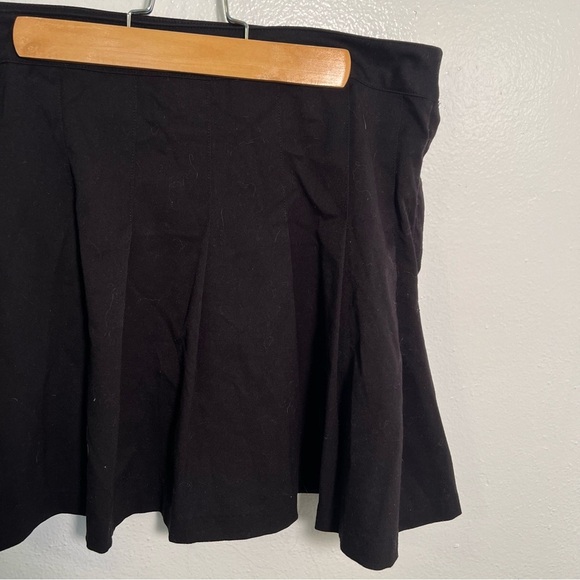 Divided H&M Pleated Mini Skirt Black 10 - Picture 5 of 9